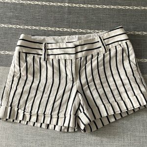 Express MIDI linen shorts